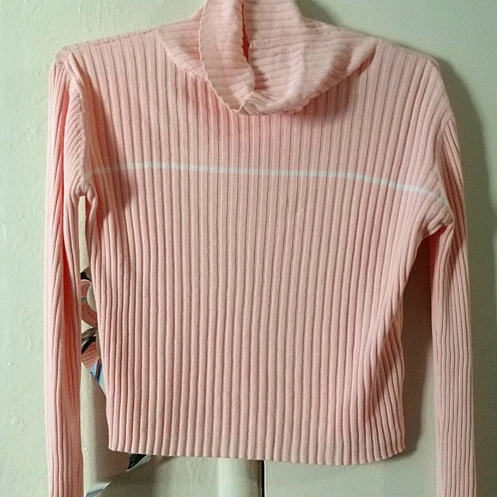 Union Bay turtle neck _smoke free home